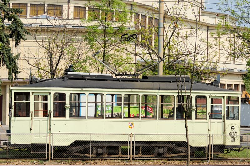Tramklassiker in Breslau von der Seite_DSC7220_DxO
