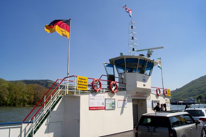 Deutschlandfahne Rheinfähre