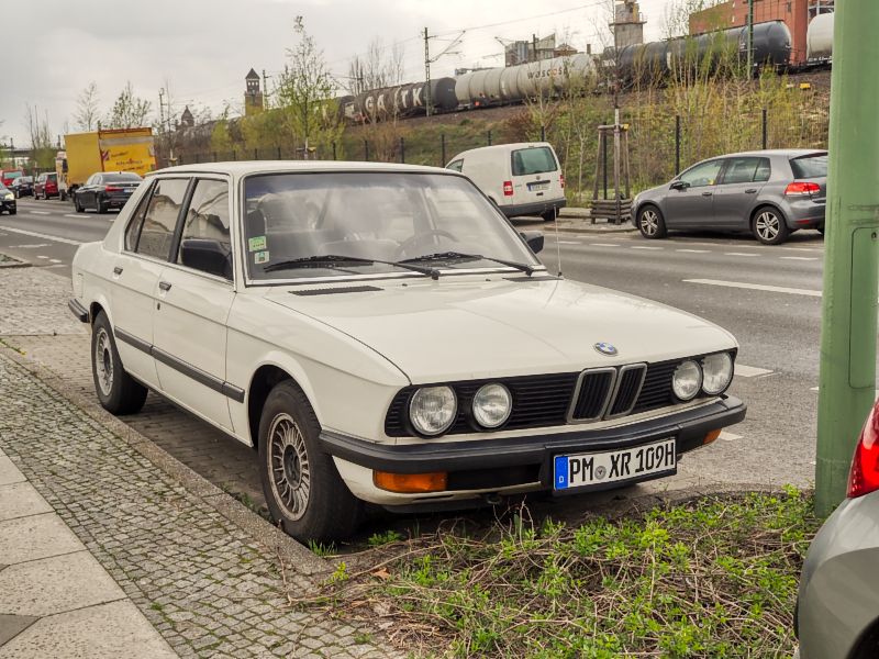 Schicker BMW, Moabit