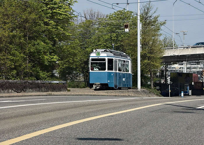 Tram-in-Zuerich2
