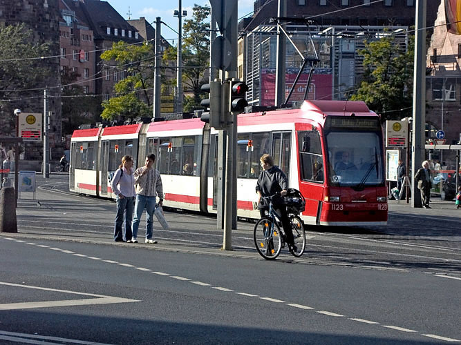 Nürnberg - Tram 1123 am Bahnhof