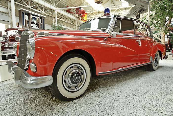 feuerwehrmercedes Kopie