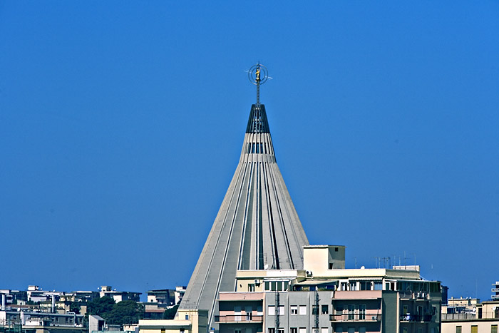 Blick auf die Wallfahrtskirche von Ortygia aus Kopie