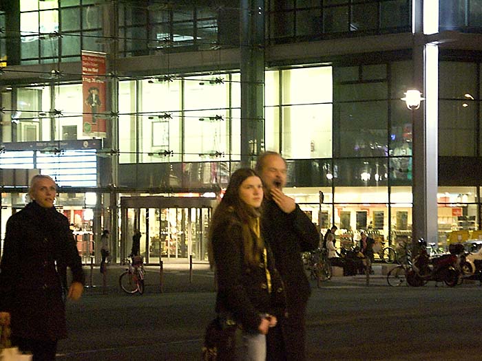 Am Hauptbahnhof Kopie