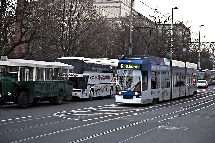 Tram 1146 nach gohlis nord neben haupbahnhof Kopie