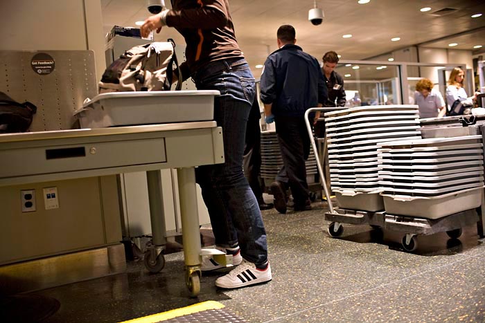 sportschuhe der marke adidas, Logan Airport Kopie