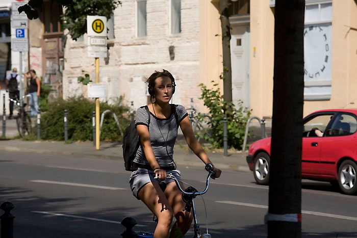 Musikhoeren und Radfahren Kopie