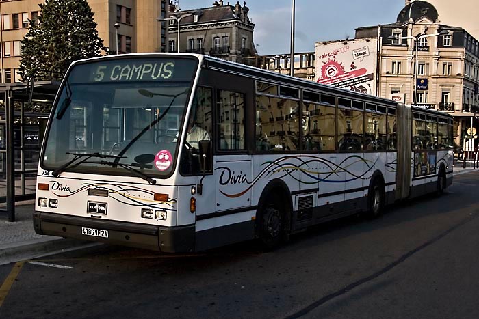 Bus in Dijon, Bahnhofsvorplatz Kopie