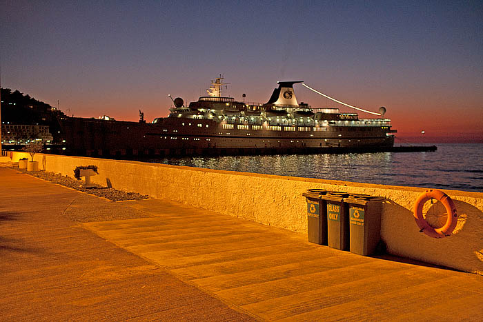 Muelltrennung im Hafen von Kusadasi_MG_2369 Kopie