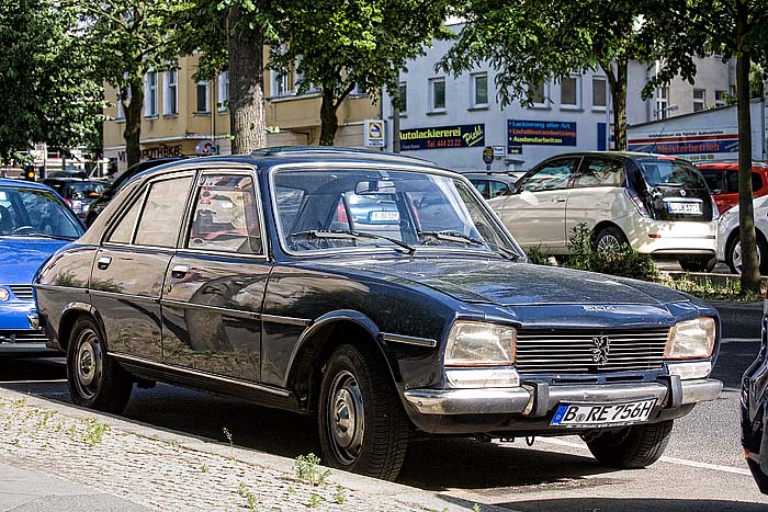 Peugeot 504 in Berlin Kopie