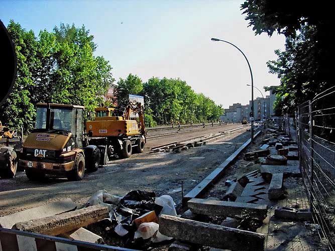 Neue-Straßenbahnschienen,-B