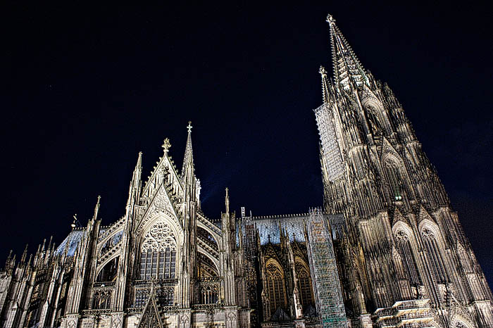 Der Dom zu Koeln des Nachts Kopie