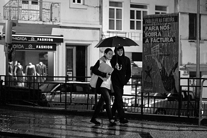 Lustiges-Paerchen-im-Regen-in-Funchal_DSC2546-Kopie