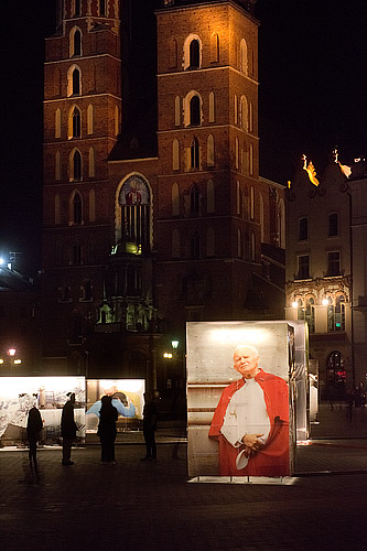 fotoausstellung uber johannes paul II des Nachts_DSC8409-13 Kopie