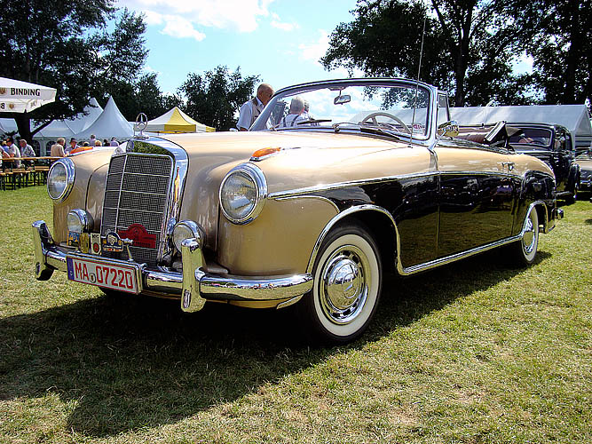 Mercedes 220 CabrioDSC05933 Kopie