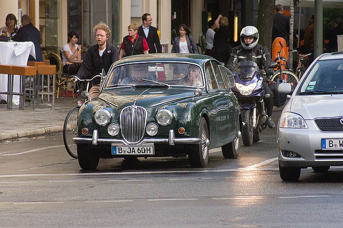 Jaguar am Kurfuerstendamm_DSC8861 Kopie