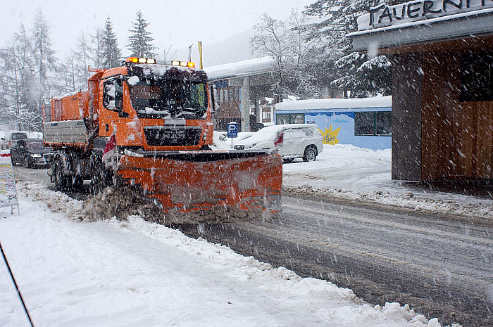 schneeraeumen flachau januar 2012_DSC1070 Kopie