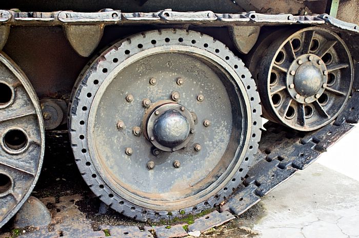 Der T 34 kann notfalls auch ohne Kette fahren_DSC6502