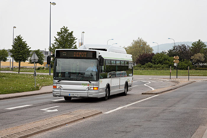 bus2717mai06