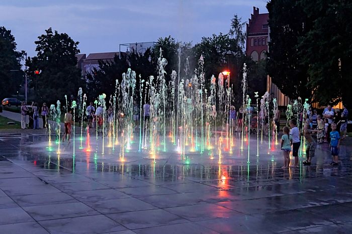 Thorn, Freude an abendlichen Wasserspielen nach einem heissen Tag