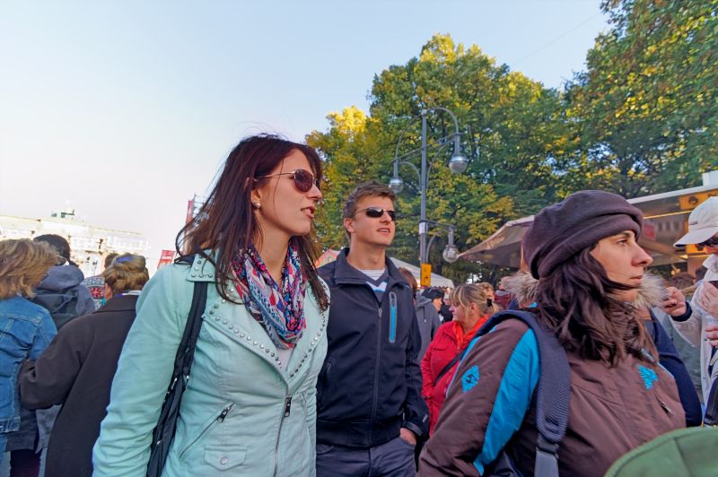 schicker hellblauer Anorak mit Nickelapplikationen im Kragen_DSC6603_DxO