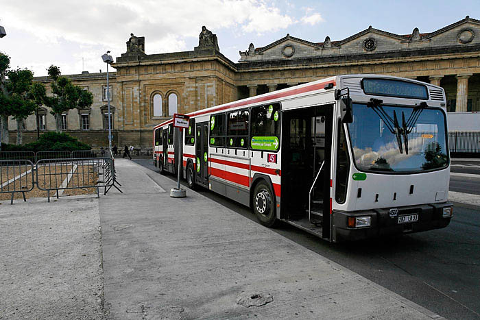 Bus--Republique