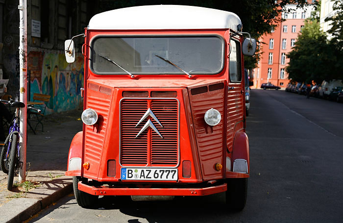 Citroen-Berlin--Ecke-Chorin