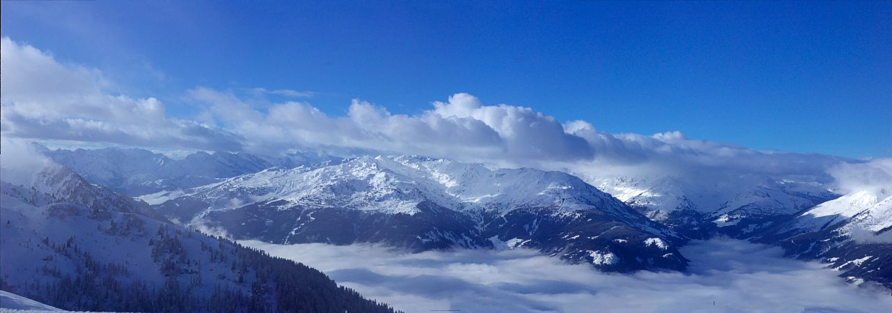 Zwischen den Wolken