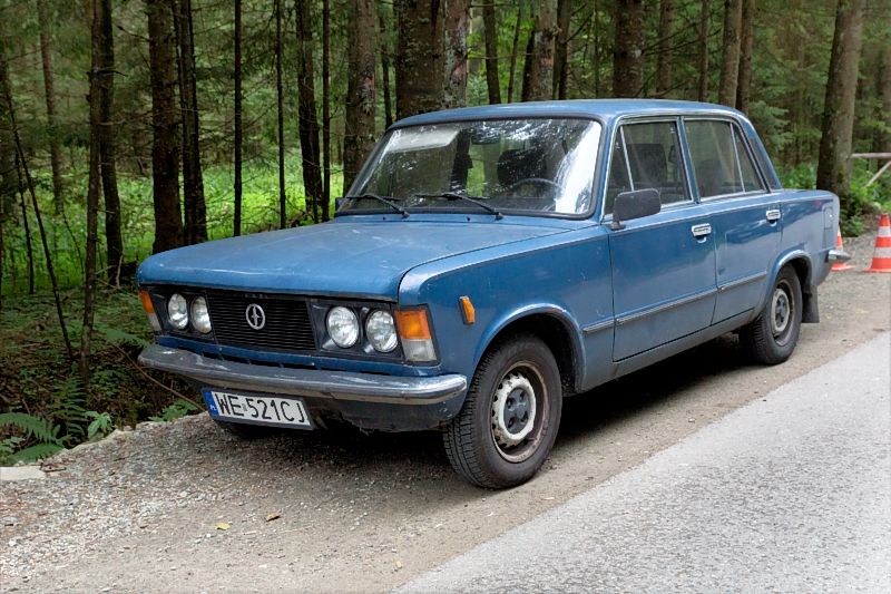 blaues Auto_DSC9737