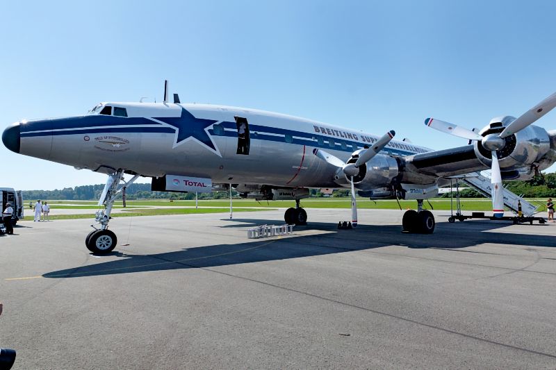 Super Constellation