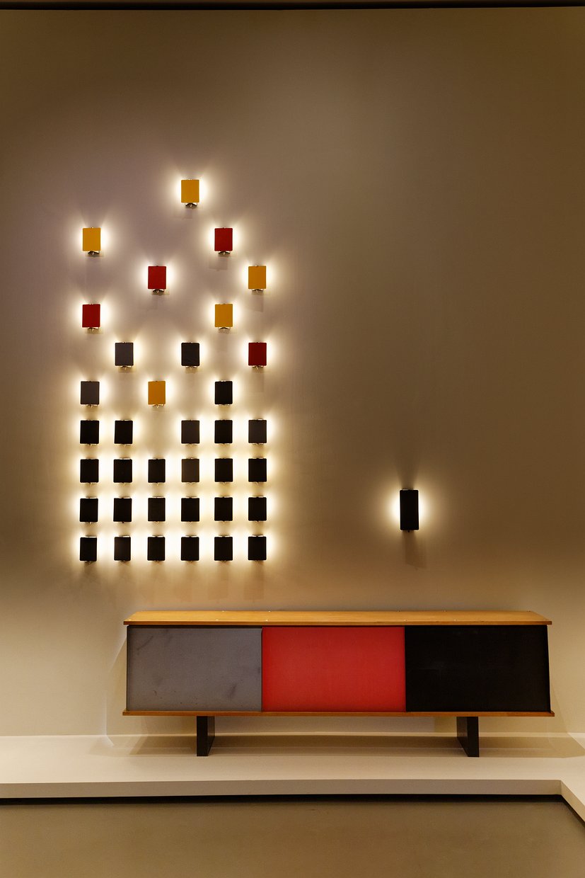 Charlotte Perriand: Lampen und Bahut Bloc