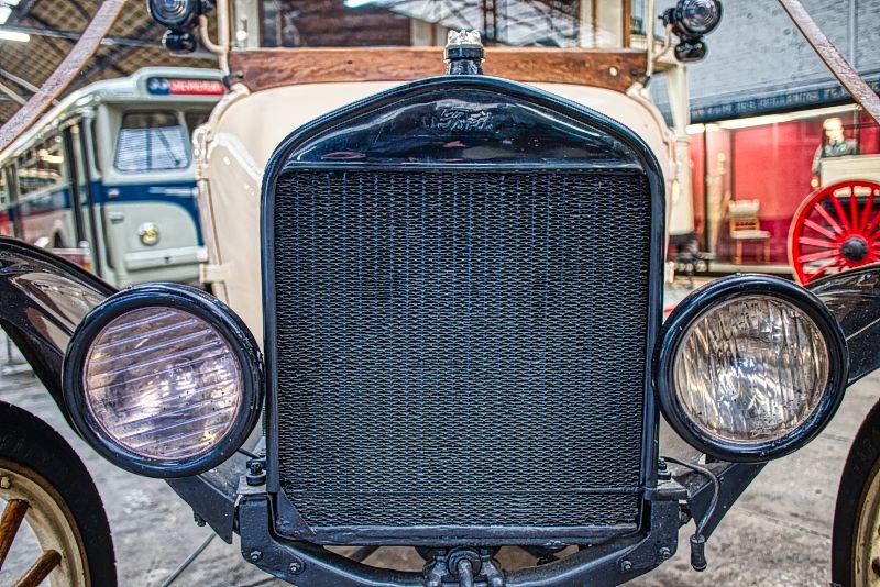 Ford Bus Front