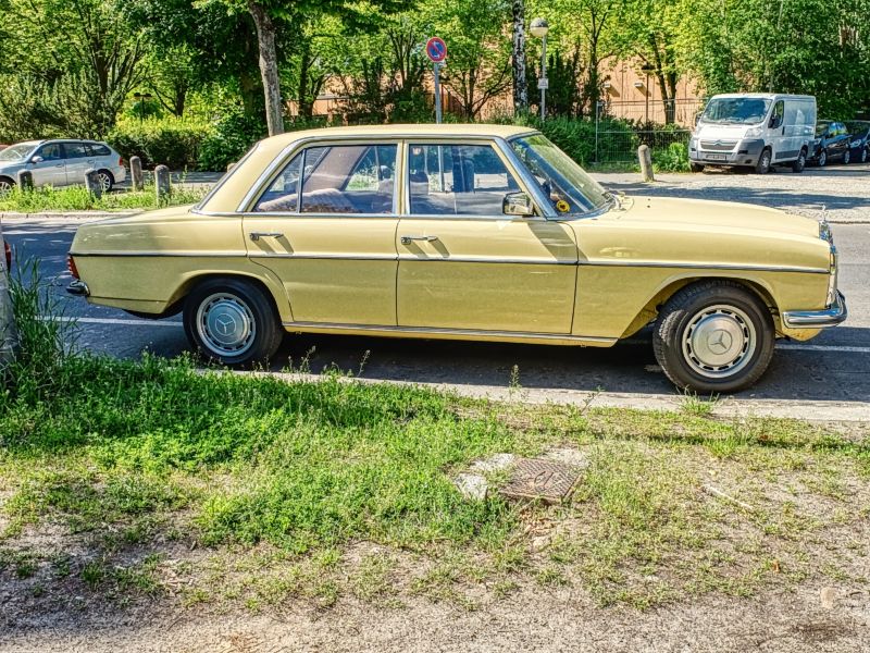 Mercedes 230