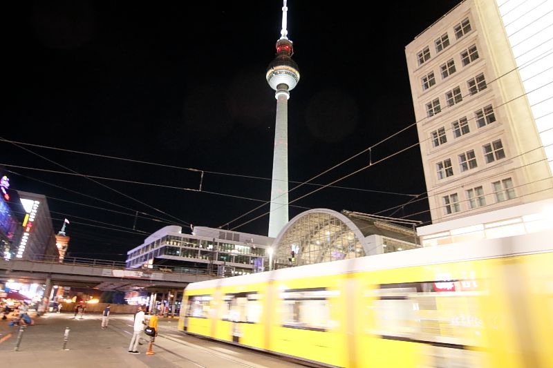Tram am Alexanderplatz