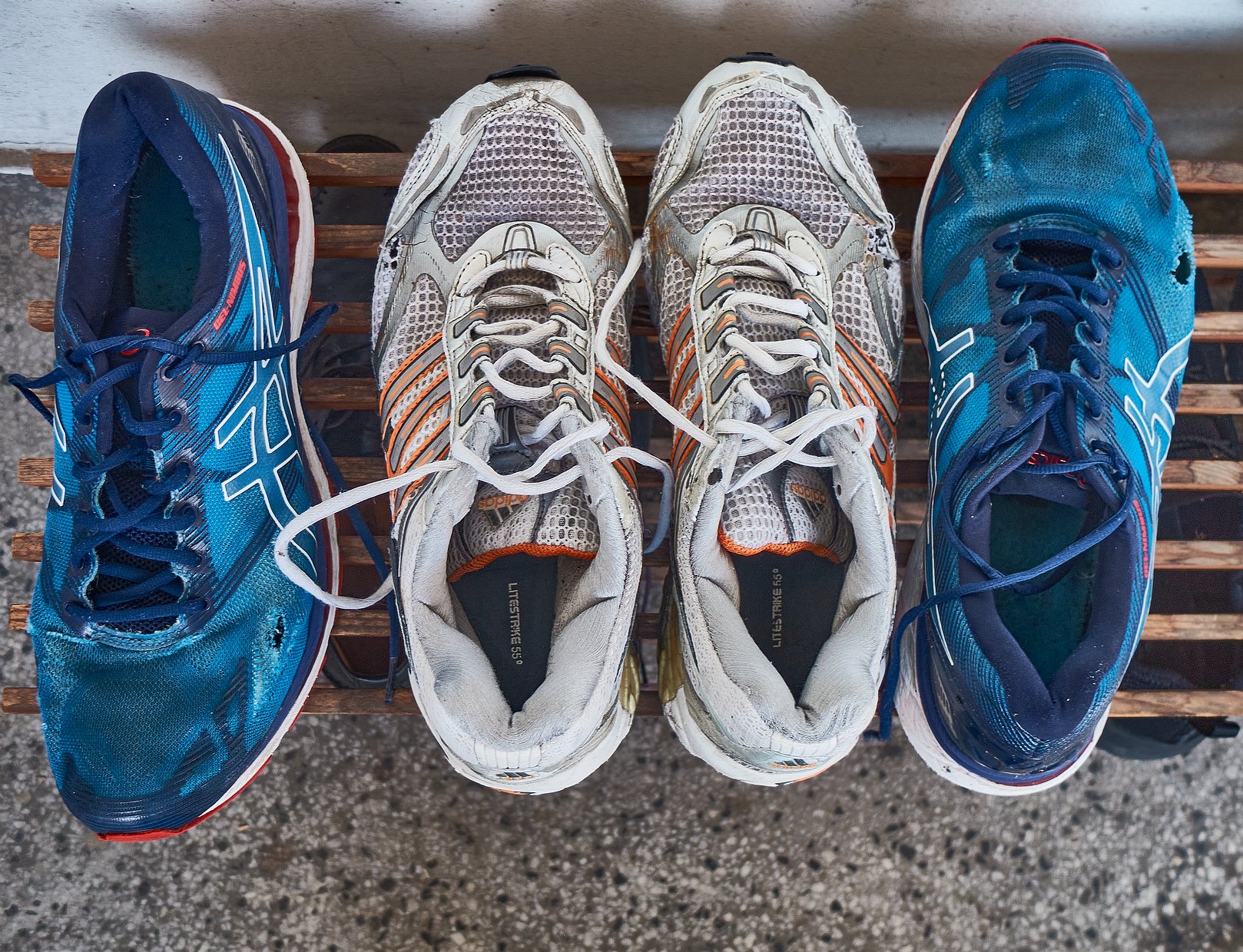 Überteuertes, durch die Beanspruchung durch einen Intensivsportler völlig überfordertes Schuhwerk