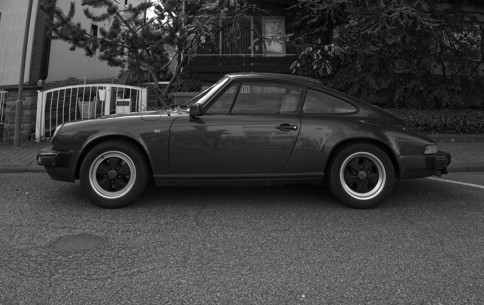 Porsche, Oftersheim, von der Seite