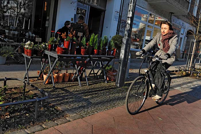 RadfahrerinPrenzlBergDez06