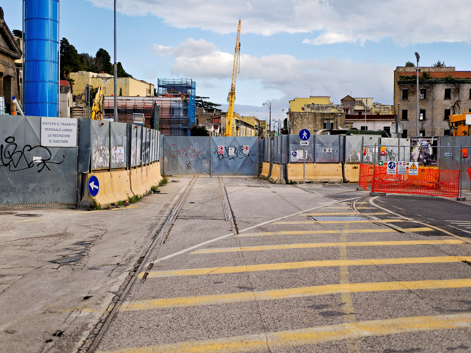 _C160796_DxOfuego rojoA