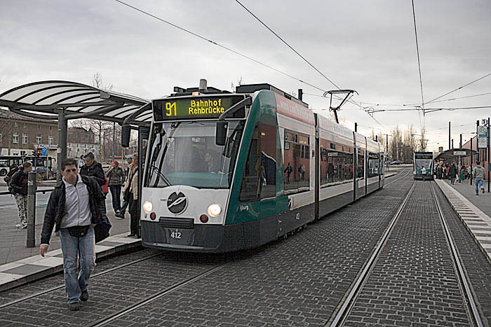 Tram-in-Potsdam-Hauptbahnho