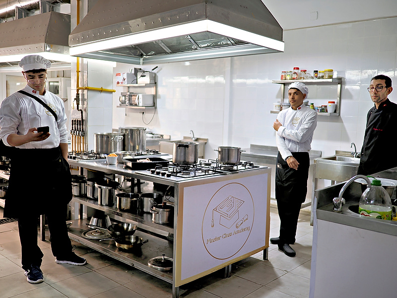 _B270051abrochado_NIK