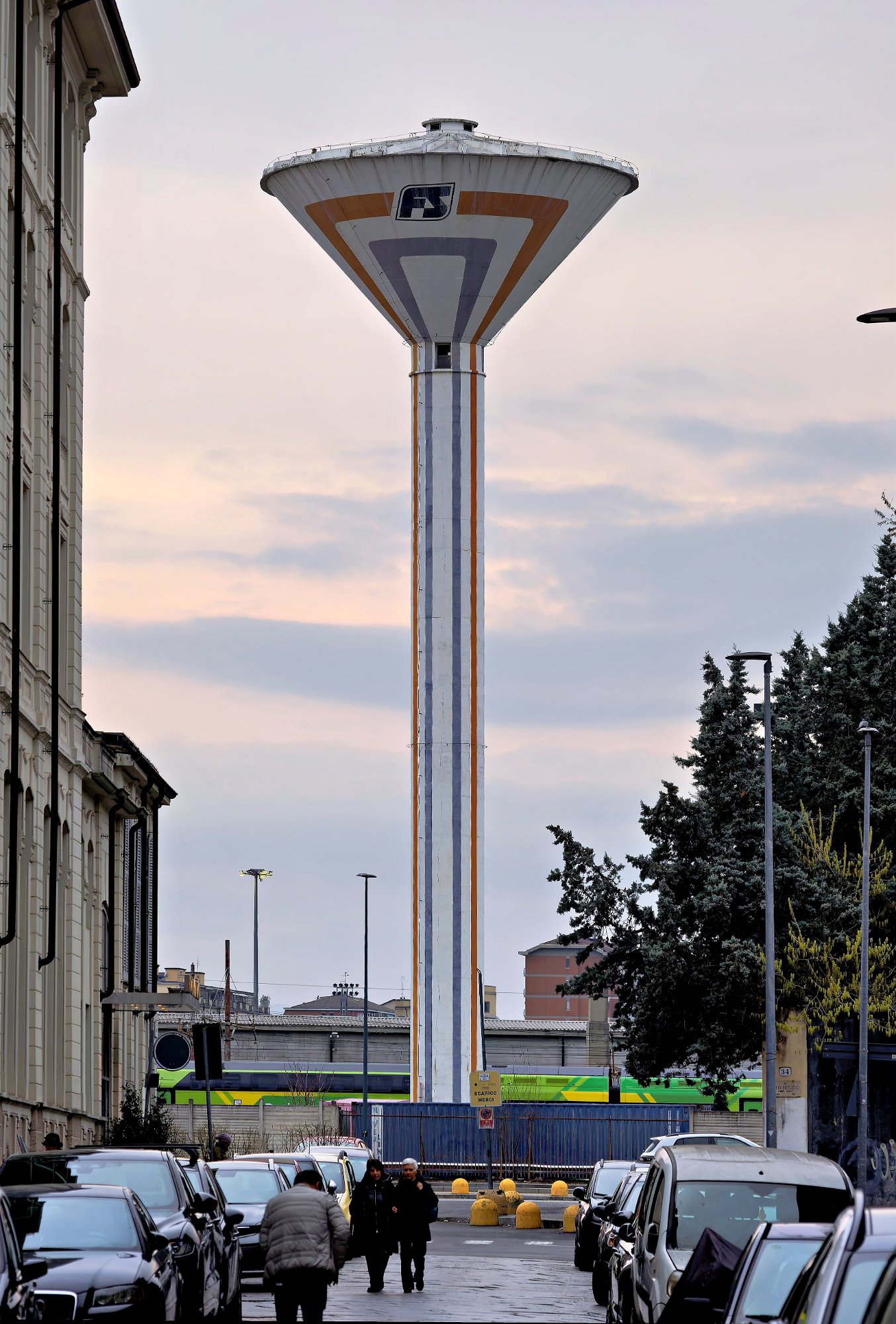 20260311-_3110958-2_Radiant