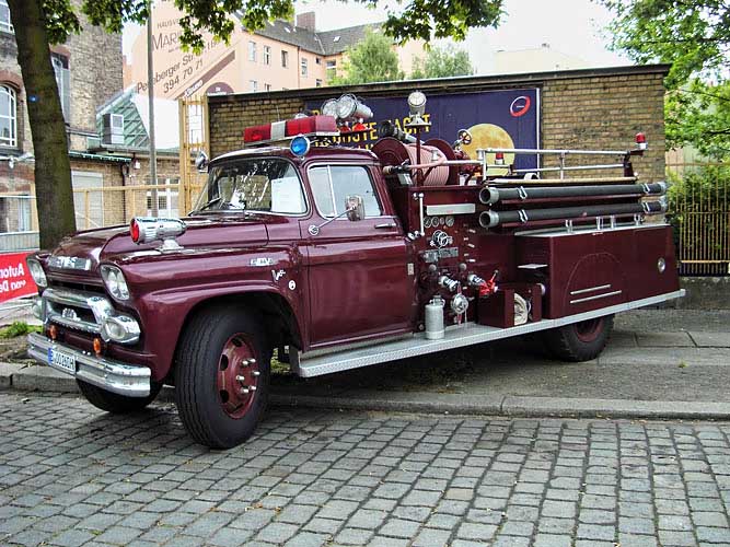 gmcv8purpurnefeuerwehr
