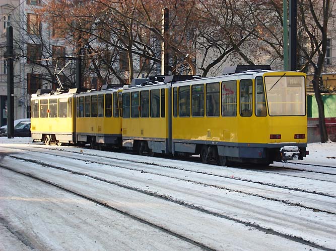 Tram am Hackeschen Markt Kopie